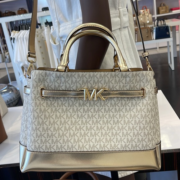 MICHAEL KORS 
Reed Large Central Zip Graphic Logo Belted Satchel
Pale Gold 
NWT - Picture 16 of 16